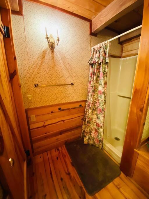 The Loft At Bear Mountain Log Cabins Eureka Springs Exterior foto